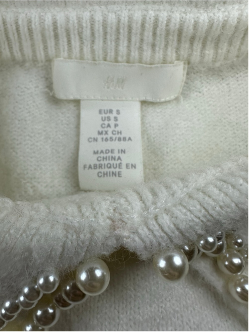 H&M Cream Pearl Embellished Peter Pan Collar Sweater Size Small Soft Knit Preppy - Picture 7 of 11
